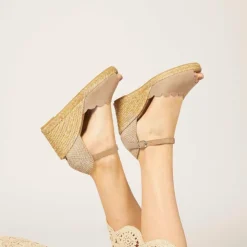 Women Jones Bootmaker Alejandra Espadrille Wedge Sandals -