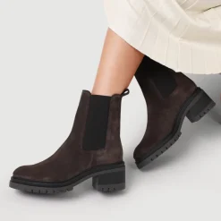 Women Jones Bootmaker Darrah Leather Chelsea Boots -