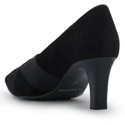 Women Peter Kaiser Leather Kitten-Heeled Court Shoes -