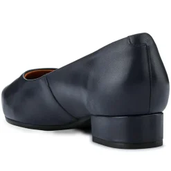 Women Sunstone Wide Leather Court Shoes -
