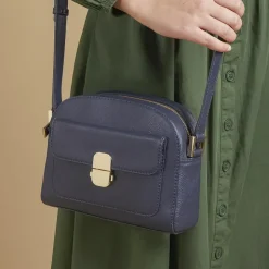Women Jones Bootmaker Waterbury Leather Shoulder Bag -