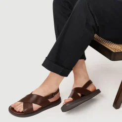Jones Bootmaker Westbury Leather Buckled Sandals -
